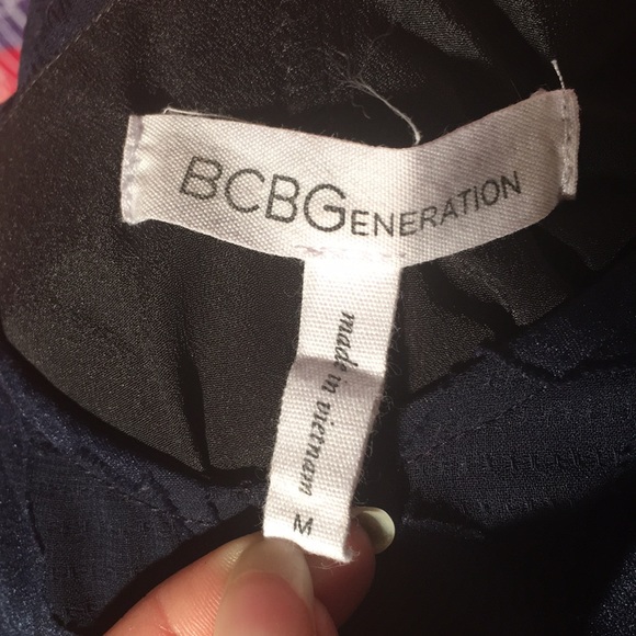 NWOT BCBGeneration Shift Dress With Floral Texture - Picture 7 of 8